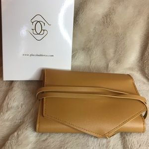 Glass Ladder & Co Katherine tech roll - never used